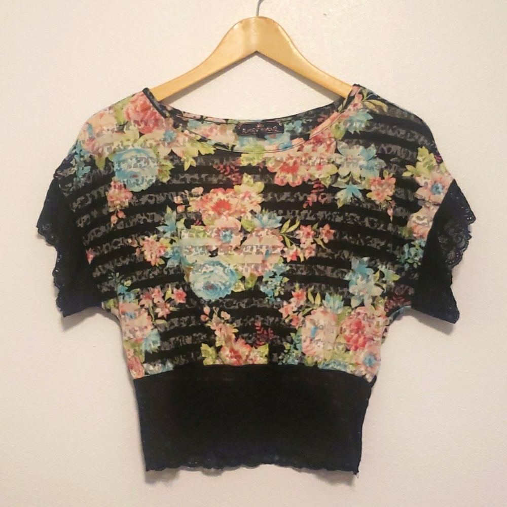 Lace detail floral top